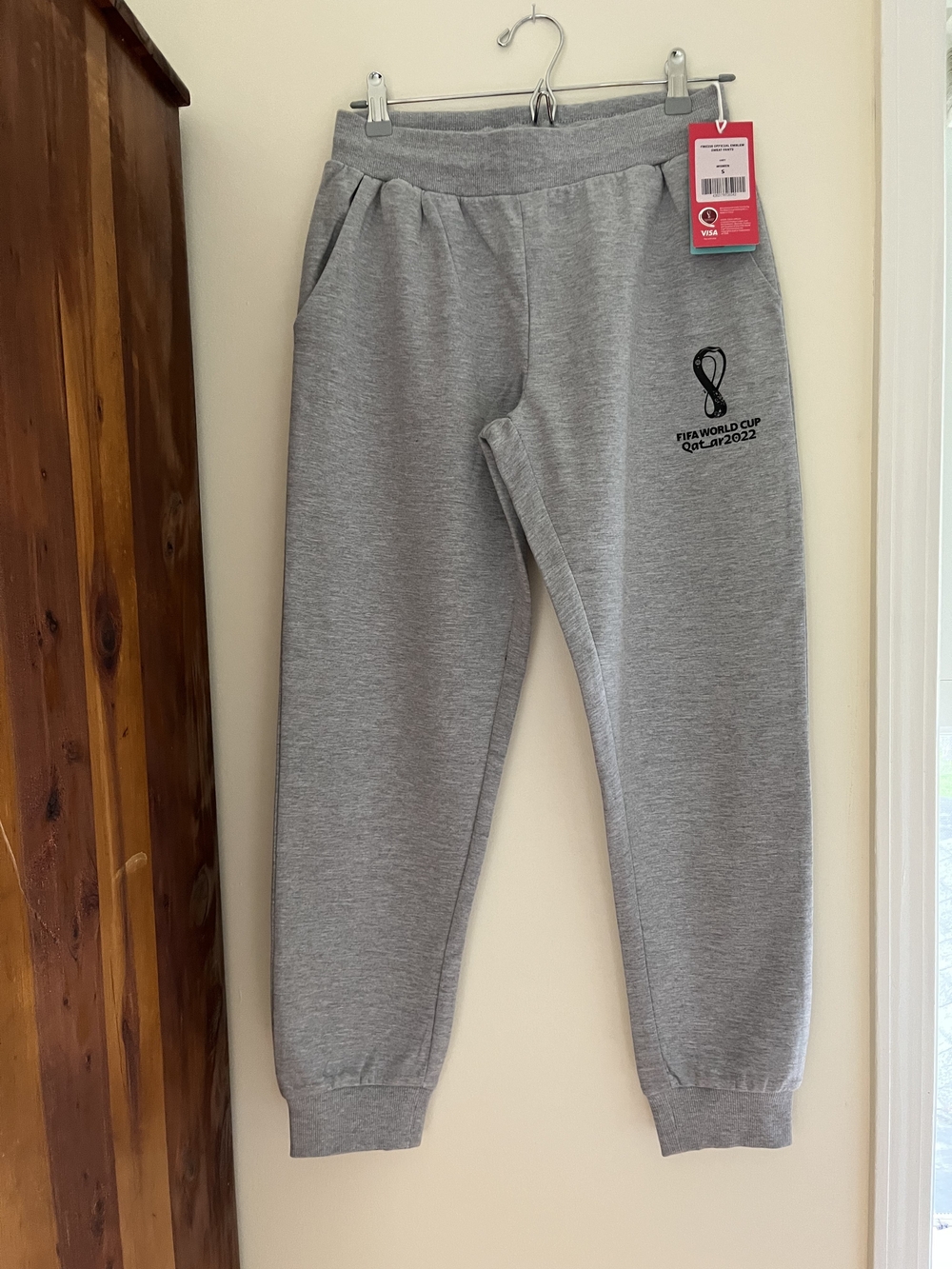 RARE NWT FIFA Grey FIFA World Cup 2022 Jogger Sweatpants - SMALL